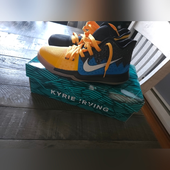 One time used shoes, like new - Picture 5 of 5